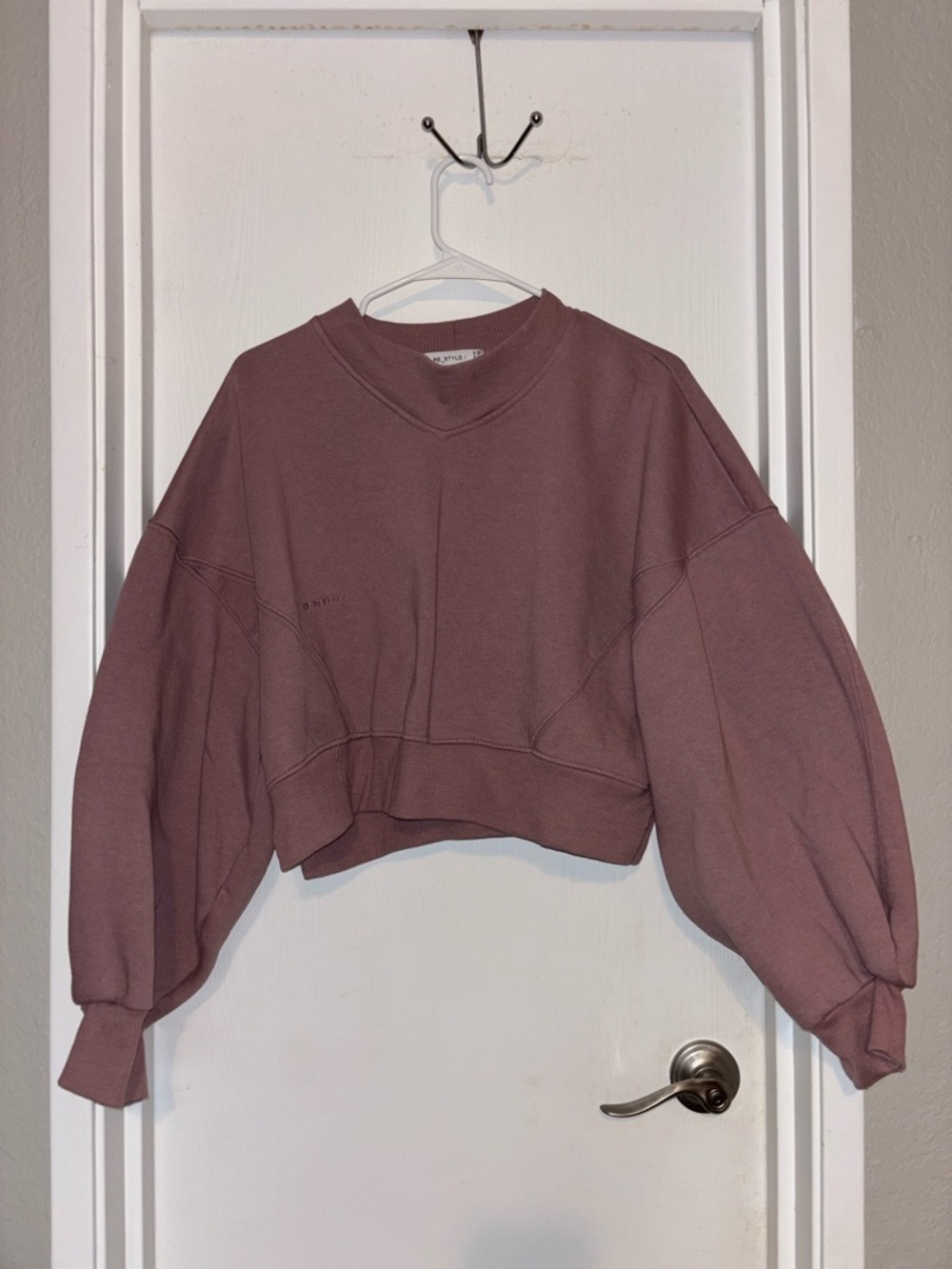 Re_Styld Brand Mauve Cropped Crewneck Sweater